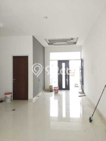 GOOD DEAL! Rumah di Cempaka Putih, 3 KM, Siap Huni, LT 145m² Bangunan 260m² GOOD DEAL! Rumah di Cempaka Putih, 3 KM, Siap Huni, LT 145m² Bangunan 260m²