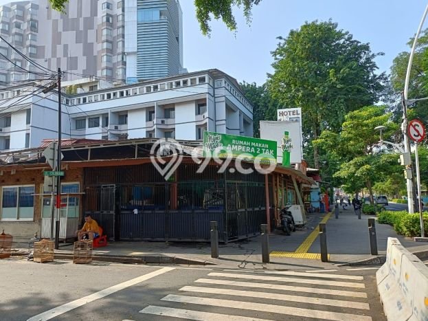 Rumah Kawasan Cikini, Luas 750m², Bangunan 750m² Rumah Kawasan Cikini, Luas 750m², Bangunan 750m²