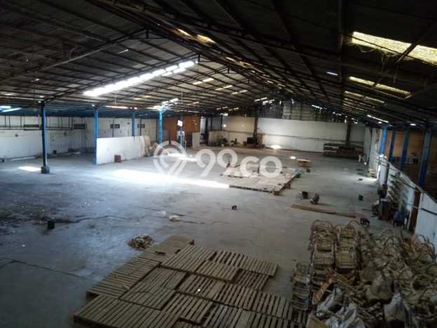 LOKASI PREMIUM! Gudang Kawasan Majalengka Kota, Luas 6000m², Jalan Utama, Area Komersial LOKASI PREMIUM! Gudang Kawasan Majalengka Kota, Luas 6000m², Jalan Utama, Area Komersial