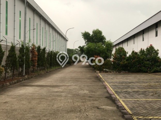 Gudang Disewa di Bekasi dengan LB 5000m2 Area Komersial Ramai Gudang Disewa di Bekasi dengan LB 5000m2 Area Komersial Ramai