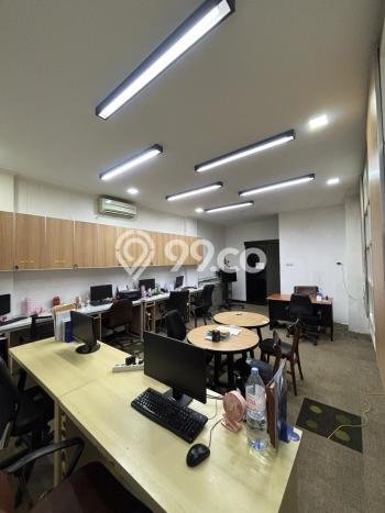 Ruko Bagus LT 90m2 LB 260m2 Dijual di Matraman Jakarta Timur Ruko Bagus LT 90m2 LB 260m2 Dijual di Matraman Jakarta Timur