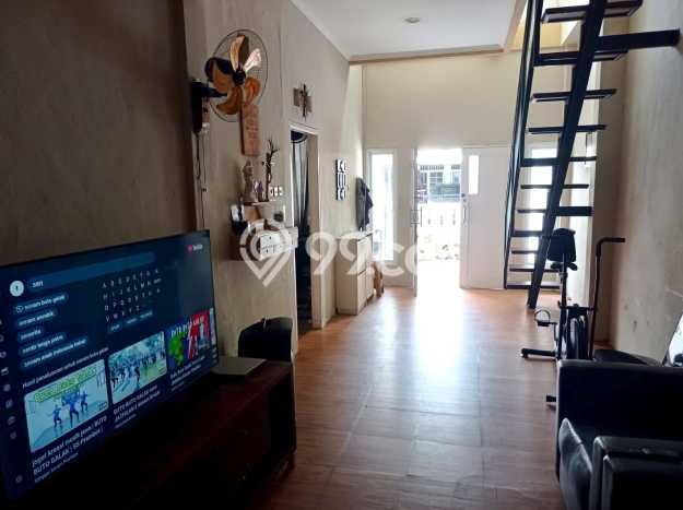 Hunian Nyaman Asri 4 KT Siap Huni di Graha Raya Tangerang Selatan Hunian Nyaman Asri 4 KT Siap Huni di Graha Raya Tangerang Selatan