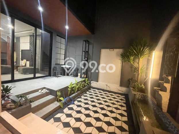 For Sale! Luxury House LT 231m2 Desain Elegan di Graha Raya For Sale! Luxury House LT 231m2 Desain Elegan di Graha Raya