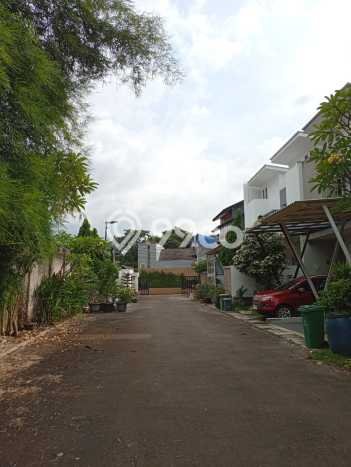 Rumah Luas Asri 3 KT Siap Pakai di Bintaro Tangerang Selatan Rumah Luas Asri 3 KT Siap Pakai di Bintaro Tangerang Selatan