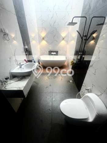 For Sale! Luxury House LT 231m2 Desain Elegan di Graha Raya For Sale! Luxury House LT 231m2 Desain Elegan di Graha Raya