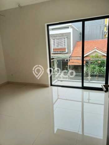 For Sale! Premium House LT 147m2 Desain Elegan di Bintaro For Sale! Premium House LT 147m2 Desain Elegan di Bintaro