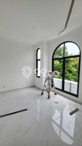 Hunian Mewah LB 220m2 Siap Pakai Desain Elegan di Bintaro, Tangerang Selatan Hunian Mewah LB 220m2 Siap Pakai Desain Elegan di Bintaro, Tangerang Selatan