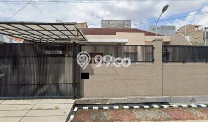 Ready to Use! Luxury House LT 353m2 Desain Modern di Darmo permai Ready to Use! Luxury House LT 353m2 Desain Modern di Darmo permai