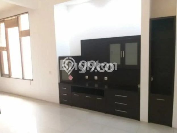 Rumah Bagus Siap Huni Di Dukuh Pakis Luas 250m2 Aman Rumah Bagus Siap Huni Di Dukuh Pakis Luas 250m2 Aman