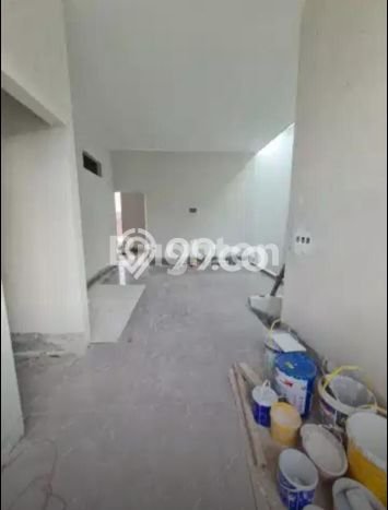 Jual Rumah Luas Elegan Dengan View Eksklusif di Manyar, Surabaya Jual Rumah Luas Elegan Dengan View Eksklusif di Manyar, Surabaya