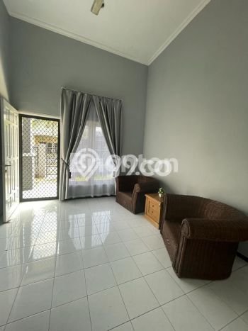 For Sale Rumah 4 Kamar Lokasi Ideal Nyaman dan Strategis di Wiyung For Sale Rumah 4 Kamar Lokasi Ideal Nyaman dan Strategis di Wiyung