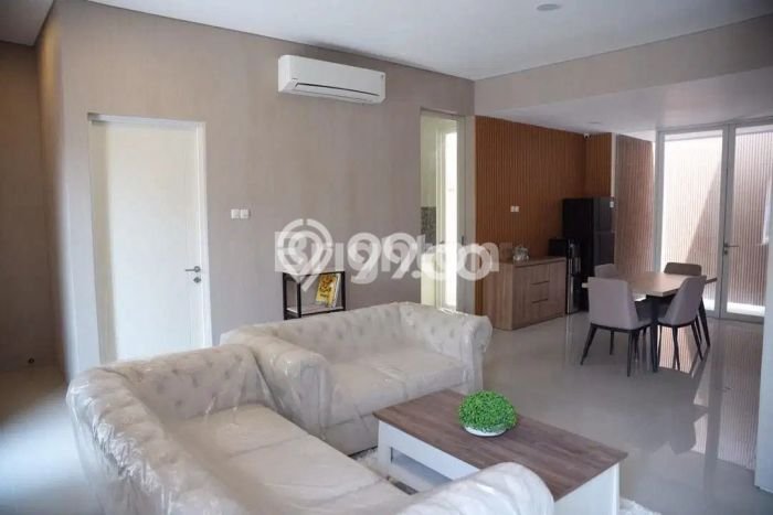Hot Offer Hunian Mewah Ideal dan Luas di Wiyung, Surabaya Hot Offer Hunian Mewah Ideal dan Luas di Wiyung, Surabaya
