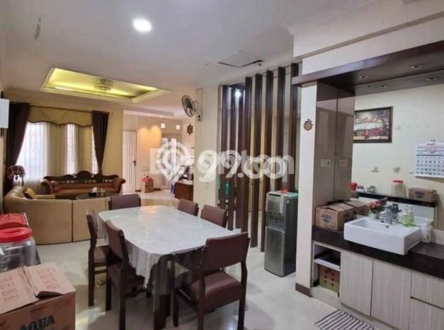 Jual Rumah Eksklusif 4 KT di Babatan, Surabaya Jual Rumah Eksklusif 4 KT di Babatan, Surabaya