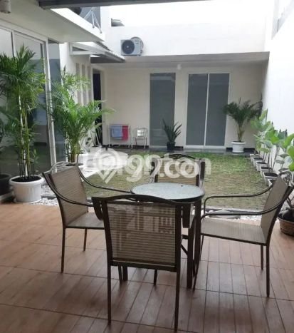 For Sale Rumah Mewah Exclusive di Wiyung, Surabaya For Sale Rumah Mewah Exclusive di Wiyung, Surabaya