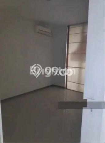Rumah sewa siap huni 3 KT di Citraland, Surabaya Rumah sewa siap huni 3 KT di Citraland, Surabaya