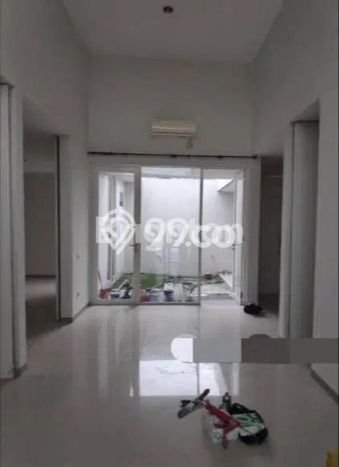 Rumah sewa siap huni 3 KT di Citraland, Surabaya Rumah sewa siap huni 3 KT di Citraland, Surabaya