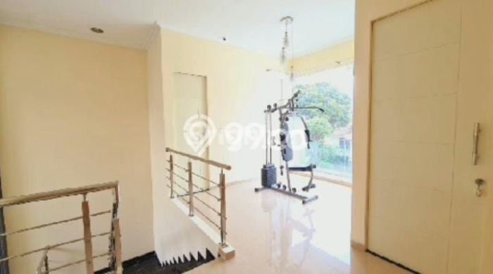 Dijual Rumah Mewah Megah Dengan View Cantik di Citraland, Surabaya Dijual Rumah Mewah Megah Dengan View Cantik di Citraland, Surabaya