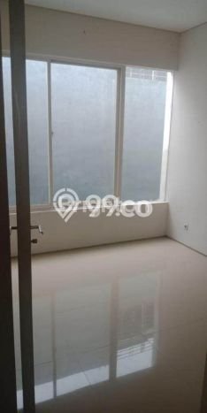 Rumah Strategis Minimalis Lb 132m2 di Wiyung, Surabaya Rumah Strategis Minimalis Lb 132m2 di Wiyung, Surabaya