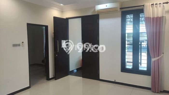 Rumah Elit LB 240m2 Siap Huni Desain Elegan di Citraland, Surabaya Rumah Elit LB 240m2 Siap Huni Desain Elegan di Citraland, Surabaya