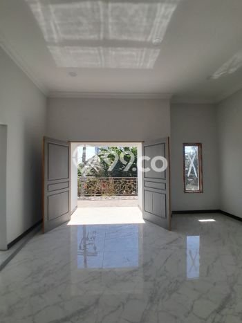 For Sale! Luxury House LT 300m2 Desain Elegan di Jemursari For Sale! Luxury House LT 300m2 Desain Elegan di Jemursari