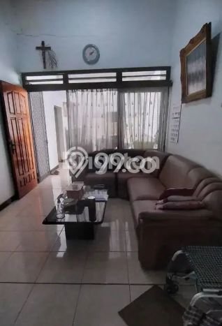 Rumah Modern 5 Kamar LT 200m2 di Darmo Permai Rumah Modern 5 Kamar LT 200m2 di Darmo Permai