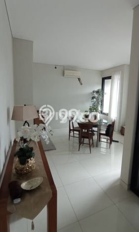 Rumah Elit LB 290m2 Siap Pakai Desain Elegan di Ketintang, Surabaya Rumah Elit LB 290m2 Siap Pakai Desain Elegan di Ketintang, Surabaya