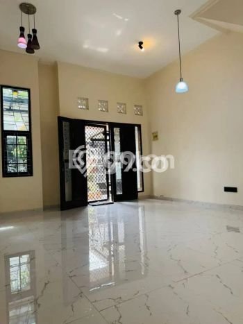 Rumah Luxury Modern Tanpa Renovasi di Ketintang Surabaya Rumah Luxury Modern Tanpa Renovasi di Ketintang Surabaya