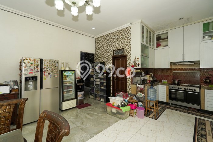 Dijual Rumah Luas Elegan Dengan View Eksklusif di Harapan Indah, Bekasi Dijual Rumah Luas Elegan Dengan View Eksklusif di Harapan Indah, Bekasi
