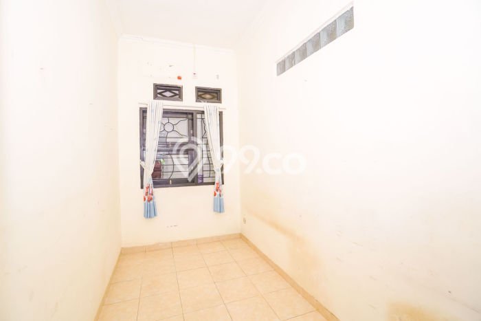 For Sale Rumah 2 Kamar Lokasi Ideal Bagus dan Strategis di Sawangan For Sale Rumah 2 Kamar Lokasi Ideal Bagus dan Strategis di Sawangan