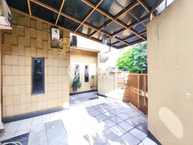 For Sale Rumah 5 Kamar Lokasi Ideal Bagus dan Strategis di Pamulang For Sale Rumah 5 Kamar Lokasi Ideal Bagus dan Strategis di Pamulang