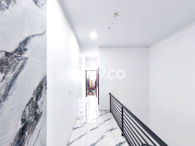 Rumah Mewah LB 193m2 Siap Pakai Desain Elegan di Tomang, Jakarta Barat Rumah Mewah LB 193m2 Siap Pakai Desain Elegan di Tomang, Jakarta Barat