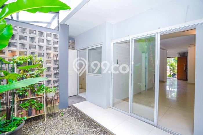 Hunian Elit LB 250m2 Siap Pakai Desain Elegan di Kota Wisata, Bogor Hunian Elit LB 250m2 Siap Pakai Desain Elegan di Kota Wisata, Bogor