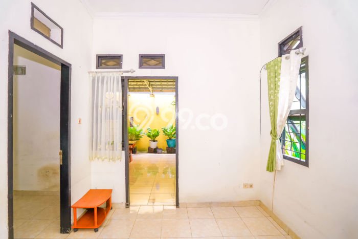For Sale Rumah 2 Kamar Lokasi Ideal Bagus dan Strategis di Sawangan For Sale Rumah 2 Kamar Lokasi Ideal Bagus dan Strategis di Sawangan