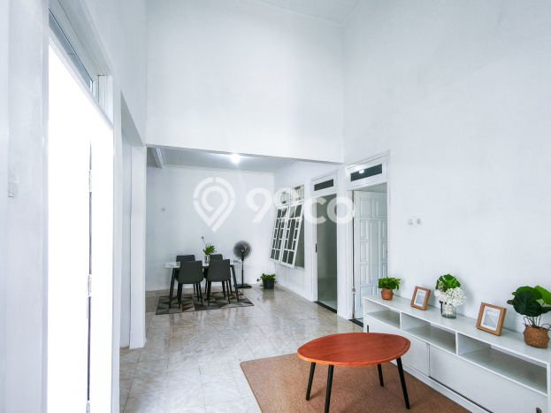 Rumah Luas Asri 2 KT Siap Huni di Sentul City Bogor Rumah Luas Asri 2 KT Siap Huni di Sentul City Bogor
