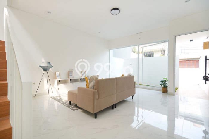 Rumah LT 124m² / LB 137m² View Kota di Puri Indah, Jakarta Barat Rumah LT 124m² / LB 137m² View Kota di Puri Indah, Jakarta Barat