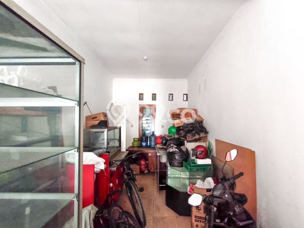 Rumah Mewah LB 370m2 Siap Huni Desain Elegan di Tanjung Duren, Jakarta Barat Rumah Mewah LB 370m2 Siap Huni Desain Elegan di Tanjung Duren, Jakarta Barat