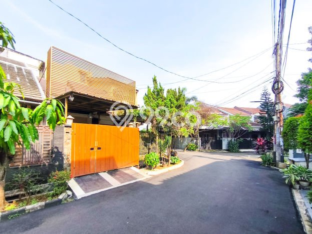 For Sale Rumah 5 Kamar Lokasi Ideal Bagus dan Strategis di Pamulang For Sale Rumah 5 Kamar Lokasi Ideal Bagus dan Strategis di Pamulang