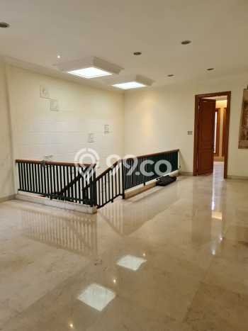 Ready to Use! Premium House LT 220m2 Desain Modern di Pluit Ready to Use! Premium House LT 220m2 Desain Modern di Pluit