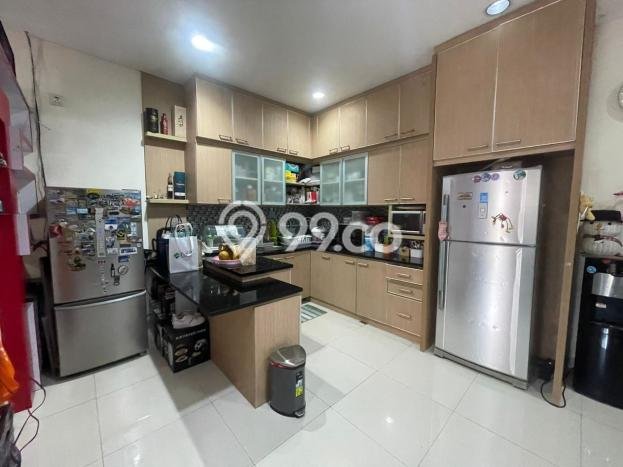 Jual Rumah Mewah Megah Dengan View Cantik di Pantai Indah Kapuk, Jakarta Utara Jual Rumah Mewah Megah Dengan View Cantik di Pantai Indah Kapuk, Jakarta Utara