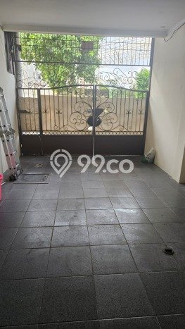 Rumah Modern 2 KT di Taman Palem Jakarta Barat Semi Furnished Rumah Modern 2 KT di Taman Palem Jakarta Barat Semi Furnished
