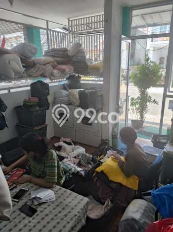 Rumah Strategis Minimalis Lb 115m2 di Ciputat, Tangerang Selatan Rumah Strategis Minimalis Lb 115m2 di Ciputat, Tangerang Selatan
