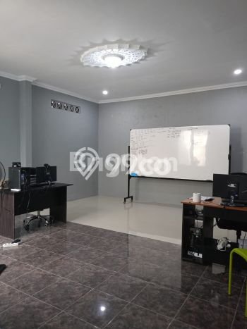 Ruko Bagus LT 220m2 LB 161m2 Dijual di Ngaglik Sleman Ruko Bagus LT 220m2 LB 161m2 Dijual di Ngaglik Sleman