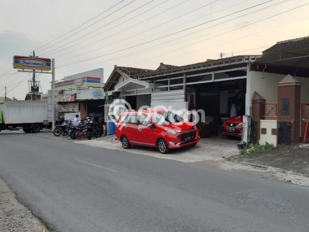 PRIME LOCATION! Rumah Berkembang area Depok, Luas 250m2m² Bangunan 250m2m² PRIME LOCATION! Rumah Berkembang area Depok, Luas 250m2m² Bangunan 250m2m²