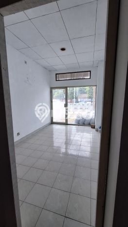Ruko Komersial Disewakan di Depok Sleman Luas 220m2 Ruko Komersial Disewakan di Depok Sleman Luas 220m2