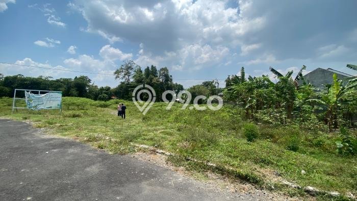 Tanah Dijual Lokasi Strategis di Yogyakarta dengan Luas 164m2 Tanah Dijual Lokasi Strategis di Yogyakarta dengan Luas 164m2