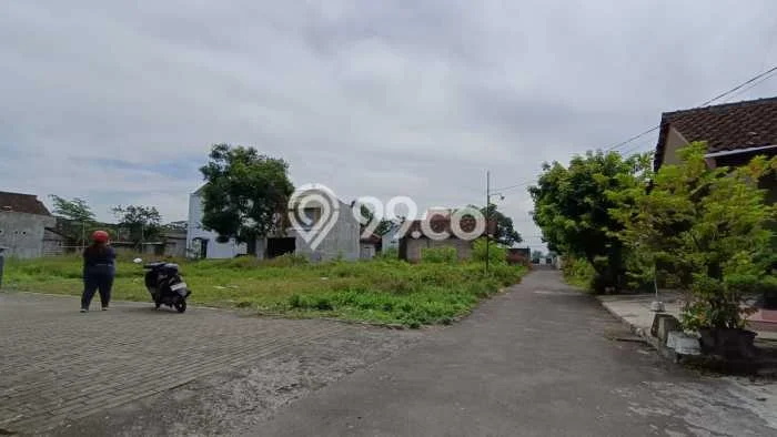 Lahan Dijual Lokasi Strategis di Yogyakarta dengan Luas 265m2 Lahan Dijual Lokasi Strategis di Yogyakarta dengan Luas 265m2