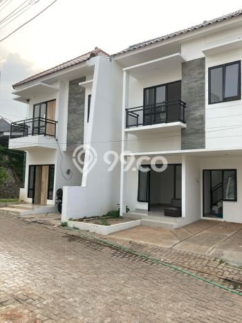 For Sale Rumah 3 Kamar Lokasi Ideal Bagus dan Strategis di Ciracas For Sale Rumah 3 Kamar Lokasi Ideal Bagus dan Strategis di Ciracas