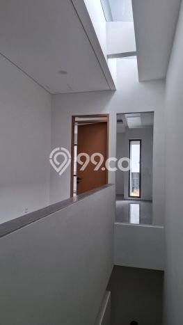Ready to Use! Luxury House LT 139m2 Desain Modern di Setra Duta Ready to Use! Luxury House LT 139m2 Desain Modern di Setra Duta