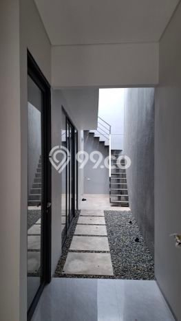 Ready to Use! Luxury House LT 139m2 Desain Modern di Setra Duta Ready to Use! Luxury House LT 139m2 Desain Modern di Setra Duta