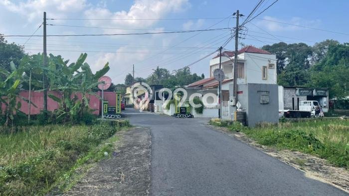 Dijual Tanah di Sleman Sleman Luas 142m2 SHM Dijual Tanah di Sleman Sleman Luas 142m2 SHM